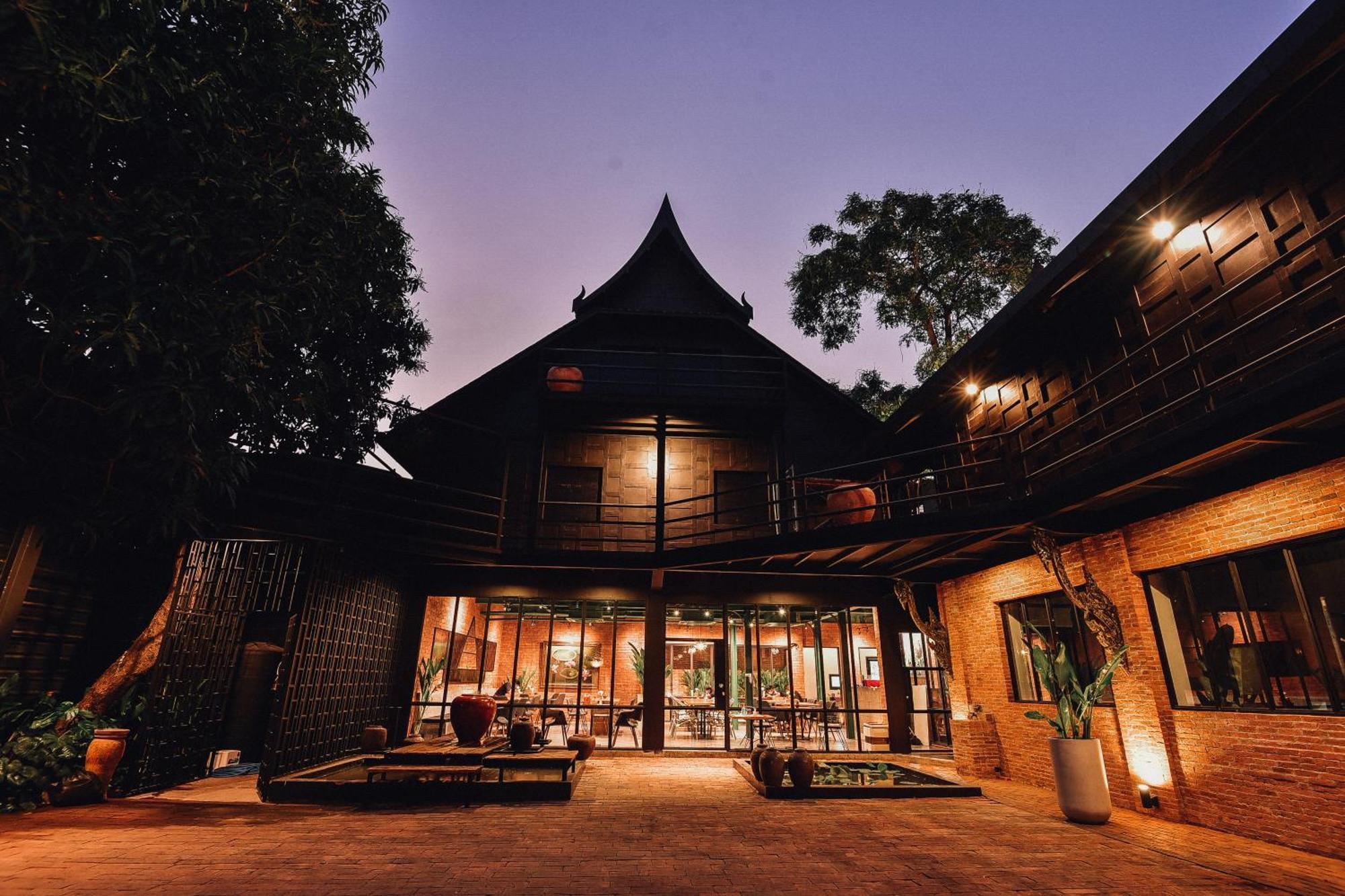 Kwans Ayutthaya Hotel Exterior photo